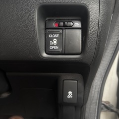 DBA-JF1 ホンダ N-BOX カスタム GL パッケージの画像