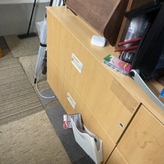 キャビネット３個の画像