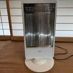 小さめ遠赤外線ヒーター　山善　2020年製の画像