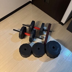 筋トレベンチ＆可変式ダンベルの画像