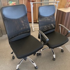 2点セット現状販売 特価 家具 インテリア 収納 新生活 引越し 工具 机 事務所 店舗 オフィス 中古 リサイクル　　ゲーミングチェア　の画像