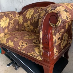 中古一人用小型のソファの画像