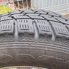 スタッドレスタイヤ205/65R15の画像