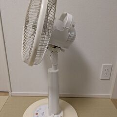 シンプルデザイン扇風機の画像