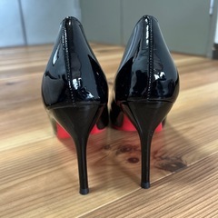 パンプス エナメル(黒)
の画像