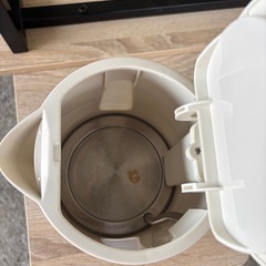 電気ケトルの画像