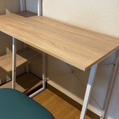 机　椅子の画像