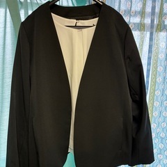 サカゼンスーツ23号とその他ブラウス
の画像