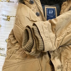 baby GAP 105 アウター　男女の画像