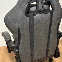 ゲーミングチェアの画像