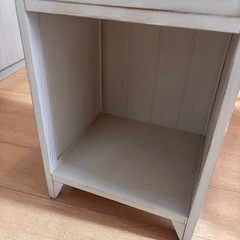 サイドテーブルの画像