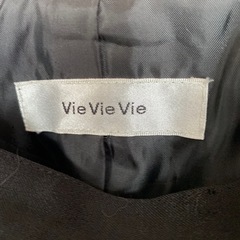 レディーススーツの画像