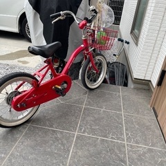 キッズ自転車 14インチ 赤色 カゴ付き 補助輪付きの画像
