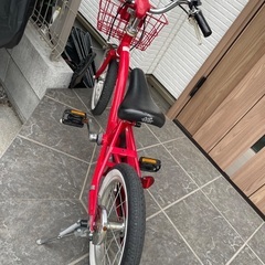 キッズ自転車 14インチ 赤色 カゴ付き 補助輪付きの画像