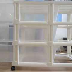 ニトリ 3段1列 キャスター付き 押入れ収納ケースの画像