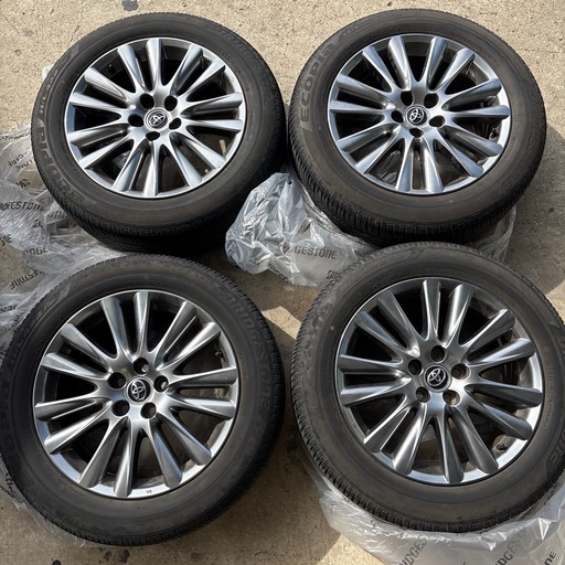 純正ホイール18インチ