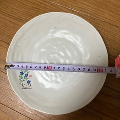 お皿のセット
の画像