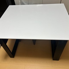 ニトリ伸縮テーブルの画像