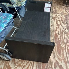 ⭐️土日限定特価⭐️￥5,500-➡️￥4,950-(税込)❣️ガラステーブル🪞オシャレ🤎ダークブラウン木目調机ローテーブルの画像
