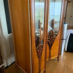 中古高級タンスの画像