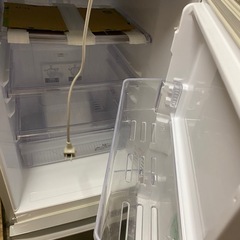 三菱2ドア冷蔵庫、場所次第では持って行けます。、の画像