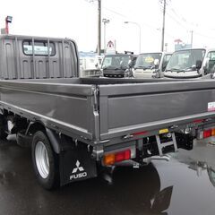 2トン　平ボディ　電動ミラー　251044の画像