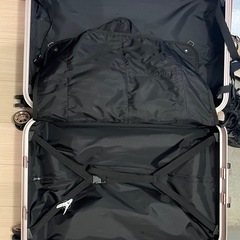 【お譲り先決定済】スーツケース※シール跡あり の画像