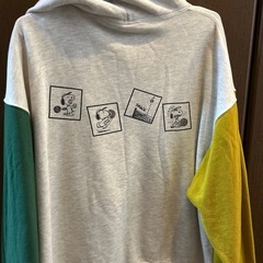  フード付きパーカー  /  Ray Cassinの画像