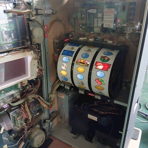 KPE マジカルハロウィン2通電動作確認済 パチスロ ジャンク品