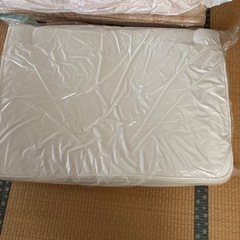 (使用感あり)ダブル布団セット➕ シングル
敷布団の画像