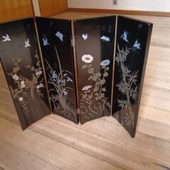螺鈿の屏風の画像