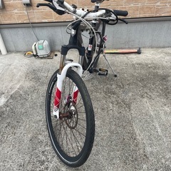 自転車　クロスバイクの画像