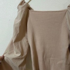 ingni ベージュ ニットの画像