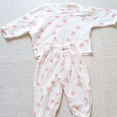 子ども服 キッズ服 サイズ100 パジャマ うさぎさん 薄手 夏用  上下の画像