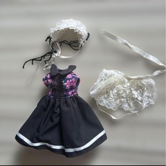 ハンドメイド22㌢ドール服の画像