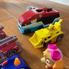 パウパトロールのミニカー等おもちゃセットの画像