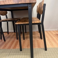 ダイニングデーブルセットの画像