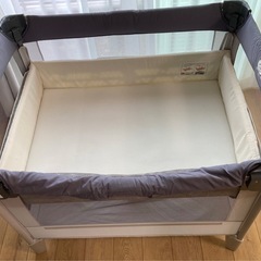 ココネルエアーAB  　アップリカ　ベビーベッドの画像