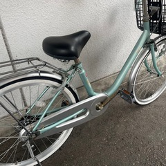１０J25　シルバーの方にも、少し小さめ２２サイズ　★自転車専門店の中古車です★　【消費税込み・防犯登録６００円込みの画像