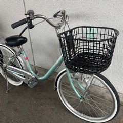 １０J25　シルバーの方にも、少し小さめ２２サイズ　★自転車専門店の中古車です★　【消費税込み・防犯登録６００円込みの画像