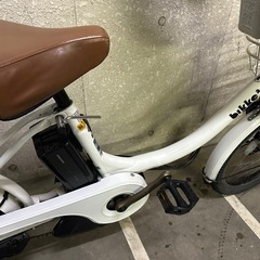 東京23区配達無料🌈新基準 ブリヂストン　ビッケ2 e 12.3Ah リチウム 電動自転車 中古　BS 5247の画像