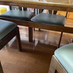 ダイニングテーブル　　椅子セットの画像