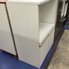 ★リユースのサカイ横浜南店★YM1553  レンジ台 ホワイト W60×D40×H90 クリーニング済みの画像
