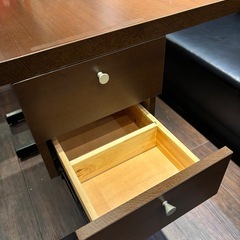 【2人掛け】飲食店テーブル　レアな韓国系　引き出し付きテーブルの画像