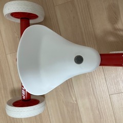 ボーネルンド　Winther 三輪車 赤 ペリカンデザインの画像