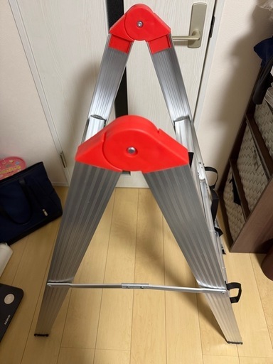 サンワダイレクト　折りたたみ
脚立
