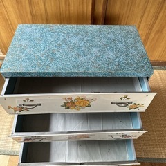 収納棚の画像