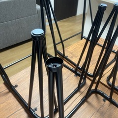 4人掛けテーブルの画像