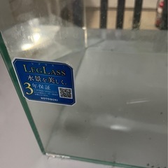 ガラス製水槽　30×30×30センチの画像