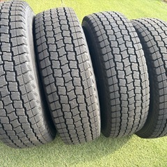 スタッドレスタイヤホイールセット　195/80R15の画像